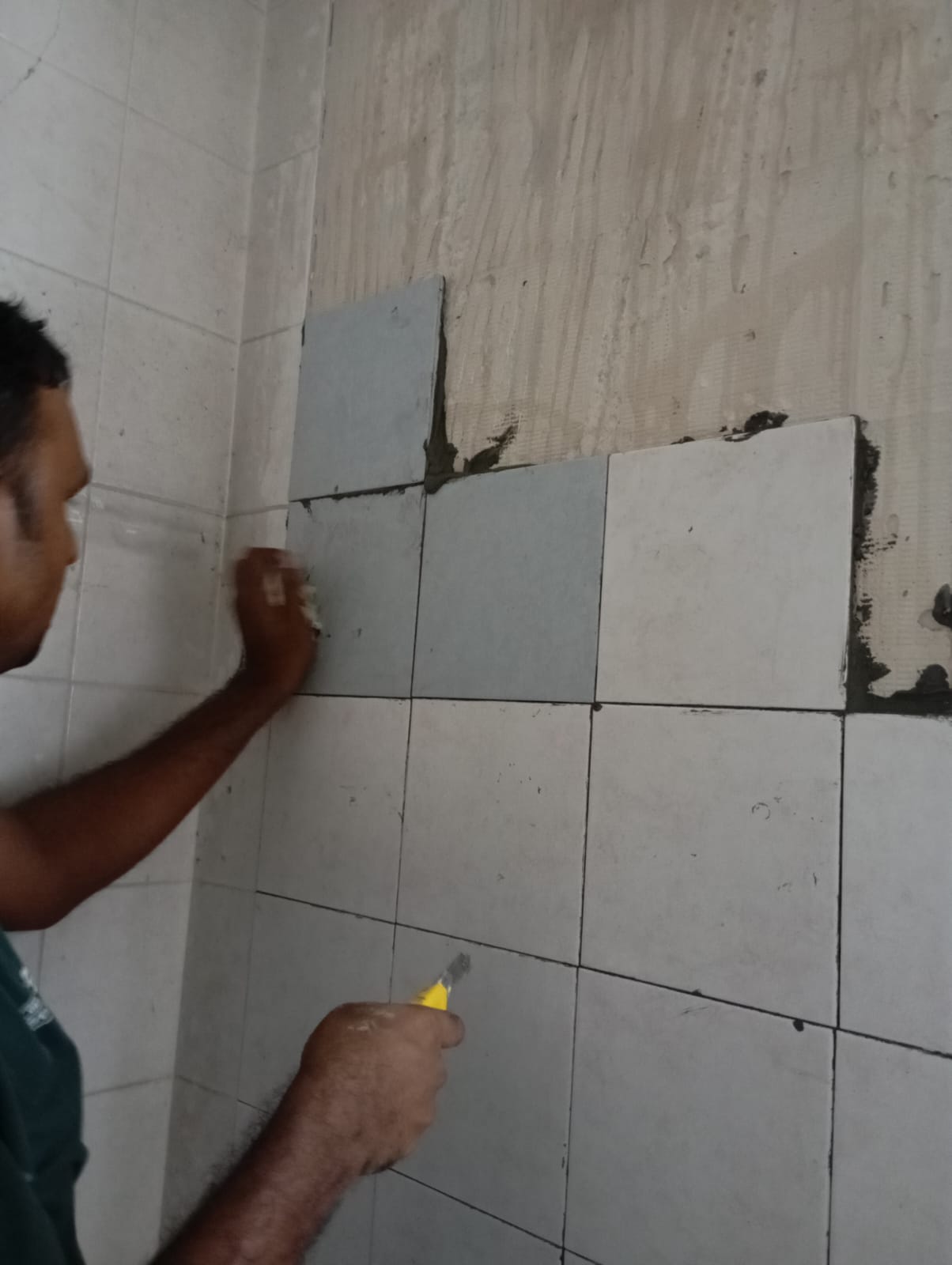 Top-Quality Tiles Replacement Service in Singapore | Tasfia Engineering & Construction Pte Ltd